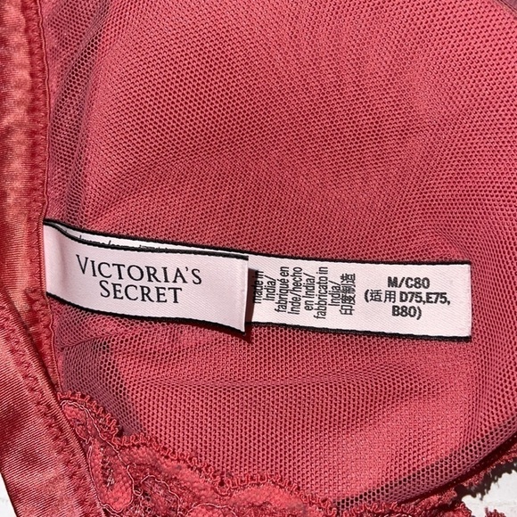 Victoria’s Secret Coral Floral Lace Lightly Padded Bralette - Picture 3 of 4